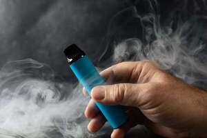 El Reino Unido prohibirá la venta de vapeadores desechables en junio de 2025 - Mundo - ABC Color
