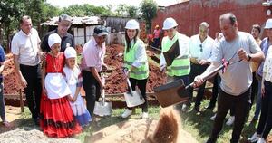Diario HOY | Inicia construcción de viviendas para familias de Ybycuí y La Colmena