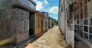 La Nación / Comuna asuncena notifica a propietarios de panteones por estado de abandono