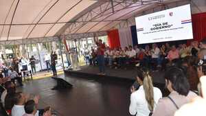 Santiago Peña tirotea contra Miguel Prieto durante acto oficial en CDE