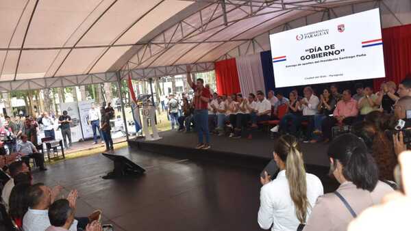Santiago Peña tirotea contra Miguel Prieto durante acto oficial en CDE
