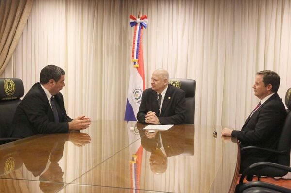 Autoridades de la Corte Suprema de Justicia se reunieron con el Representante de la OEA en Paraguay