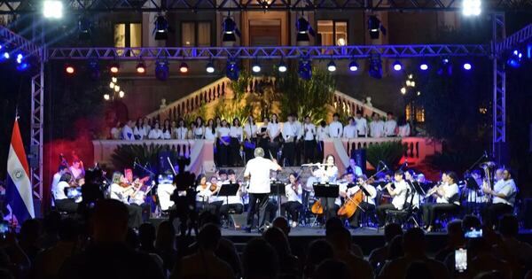 La Nación / La orquesta de folklore que se concretó tras 30 años para “levantar el patriotismo”