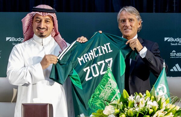 Versus / Roberto Mancini deja de ser seleccionador de Arabia Saudita