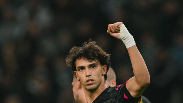 Joao Félix se reivindica con un doblete en Atenas