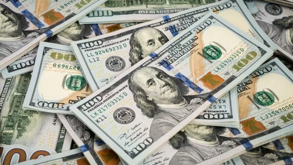 D贸lar rompe su m谩ximo hist贸rico en Paraguay y alcanza G. 8.000 en el mercado mayorista聽