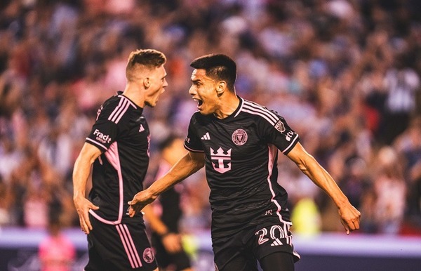Diego Gómez va por otro premio en la Major League Soccer