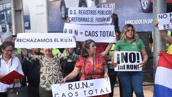 Senado convoca a sesión extra para estudiar proyecto que crea el RUN