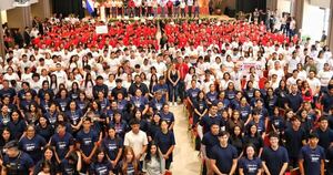 La Nación / Más de 300 nuevos profesionales egresaron en Alto Paraná
