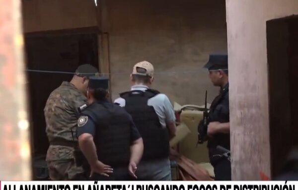 Polis rodean la zona de Añareta’i y allanan varias viviendas