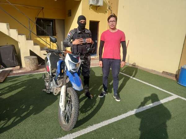 Video: el GPS lo hizo otra vez y recuperaron una moto robada en Asunción  - Policiales - ABC Color