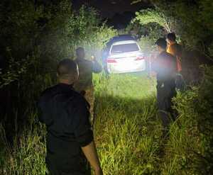 En Barrero Guazú, hallan abandonado vehículo robado en Itacuá