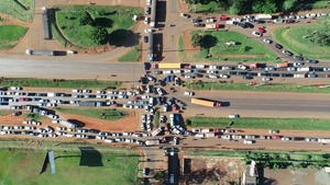 Gobierno e Itaipu anuncian construcción de viaductos en km 10 y rotonda del Área 1 - La Clave