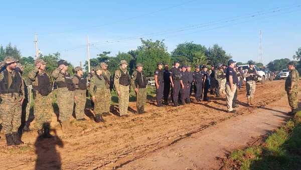 Policía detiene a dos personas tras operativo en campamento narco de Cordillera