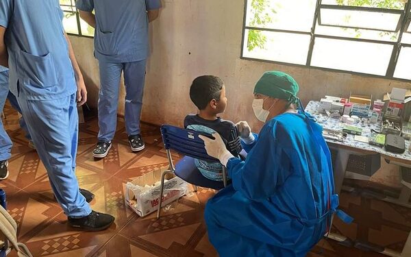 Atención integral en comunidad indígena Arroyo Guazú de Minga Porã