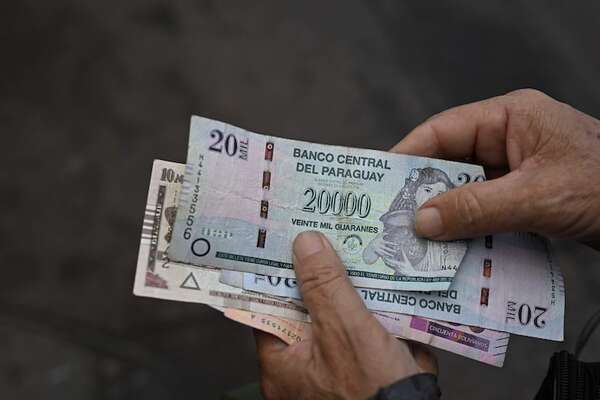 A partir de hoy cobran en el sector público: a quién le toca cada día - Economía - ABC Color
