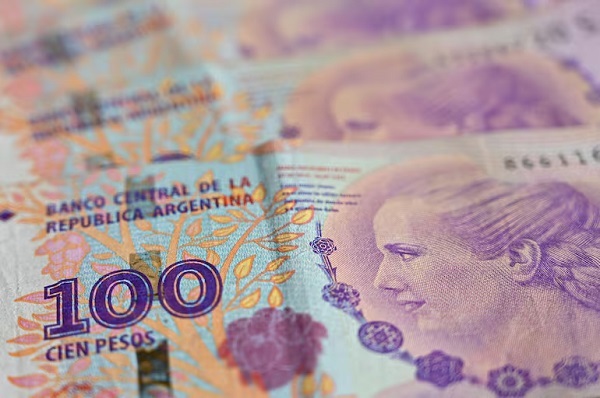 Argentina sufre ola de estafas piramidales en medio de crisis económica