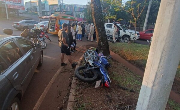 Motociclistas salieron ilesos tras aparatoso accidente