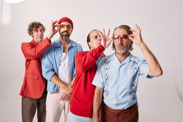 ¡Cuarteto de Nos presenta sencillo doble “Miren para allá”! - Unicanal