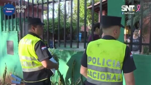 Padres terminaron encerrados en una escuela - SNT
