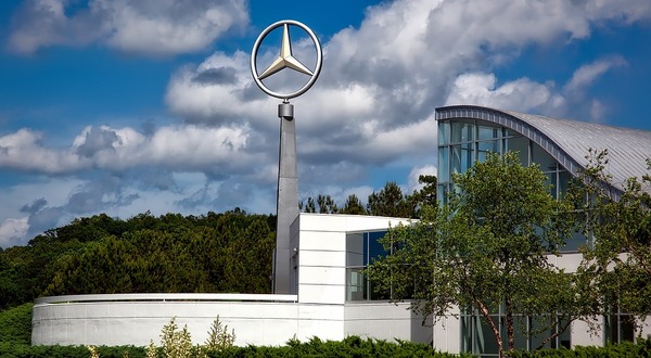 Mercedes-Benz se centrar谩 en reducir costes ante la ca铆da del mercado chino
