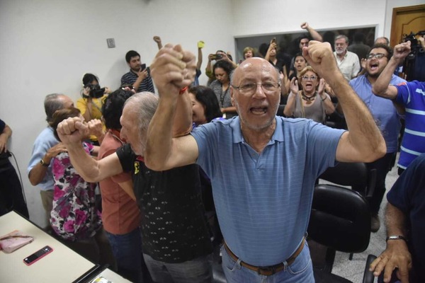 Tribunal ratifica condena de 30 años a comisario stronista por torturas - ADN Digital