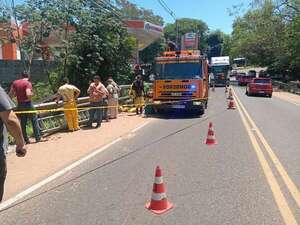 Hallan cadáver en el arroyo Fortín de Villa Elisa - Policiales - ABC Color