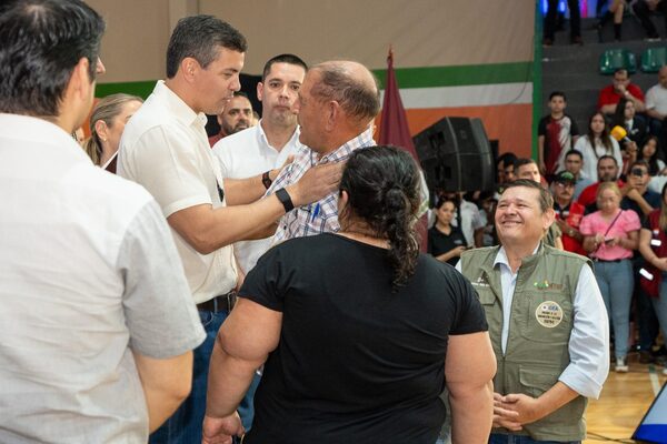 Gobierno oficializa transferencia de tierras de Marina Cue al Indert - .::Agencia IP::.