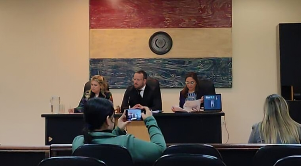 A Ultranza: Tribunal de Sentencia resolvió acumular causas de 11 acusad - PDS RADIO Y TV