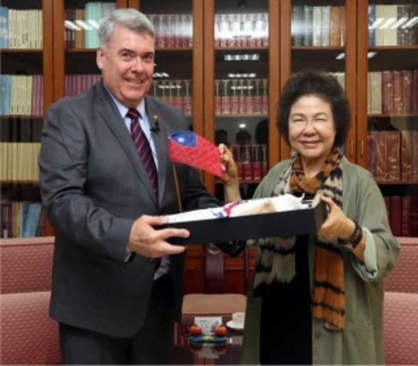 Defensor del Pueblo del Paraguay se reunió con la Presidenta del Yuan de Control en Taiwán.