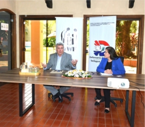La Defensoría del Pueblo y WWF - Paraguay, firman acuerdo para proteger derechos humanos y el ambiente.