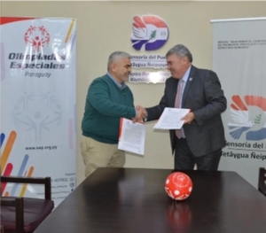 Firma de Convenio entre la Defensoría del Pueblo y Olimpiadas Especiales Paraguay.
