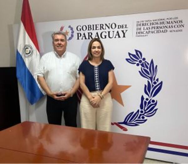 El Defensor mantuvo una reunión con la Ministra de la SENADIS, Dra. Yody Marlene Ledesma.