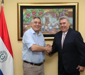 El Defensor del Pueblo se reunió con el Ministro de Educación y Ciencias, Sr. Luis Fernando Ramírez.