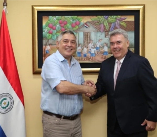 El Defensor del Pueblo se reunió con el Ministro de Educación y Ciencias, Sr. Luis Fernando Ramírez.