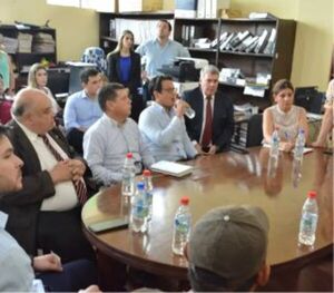 Reunión multisectorial en la sede del Indi con representantes de comunidades indÍgenas.