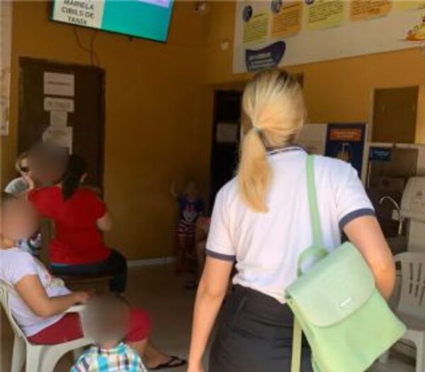 Acompañamiento a un adulto mayor a fin de recibir atención médica urgente.