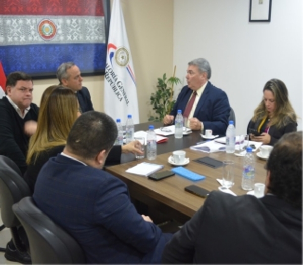 Reunión a fin de tratar el tema de la proliferación de estaciones de servicios.