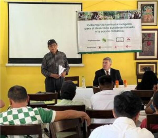 El Defensor del Pueblo presente en conversatorio sobre DDHH de los pueblos indígenas.