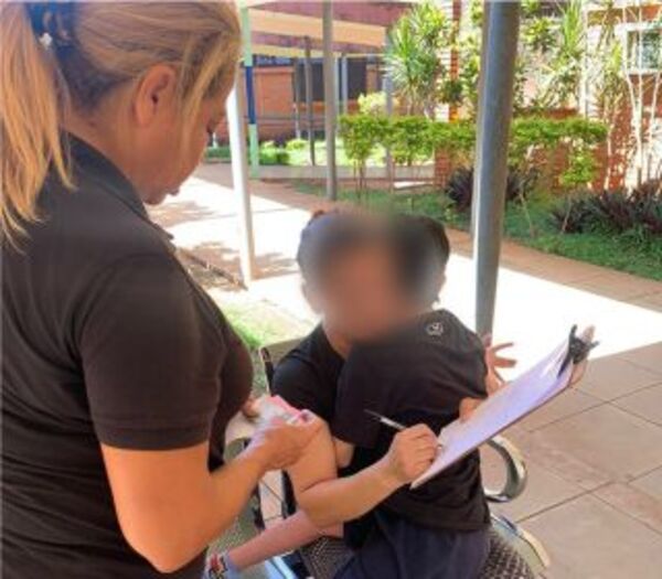 Gestión y acompañamiento a un niño en estado vulnerable en su tratamiento médico.