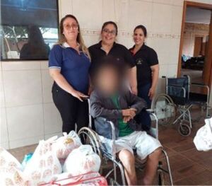 Asistencia de un adulto mayor en estado de abandono en Ciudad del Este.