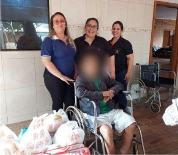 Asistencia de un adulto mayor en estado de abandono en Ciudad del Este.