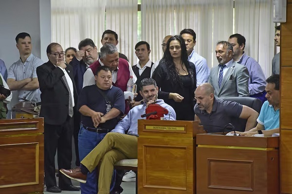 Nenecho amenaza con incluir a morosos en listas crediticias