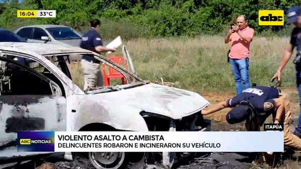Encarnación: en violento asalto, roban e incineran vehículo de un cambista - ABC Noticias - ABC Color