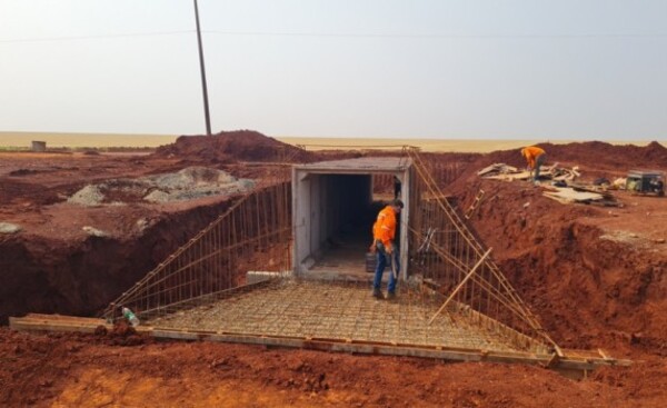 Avanza en varios frentes la construcción de la ruta a Puerto Indio