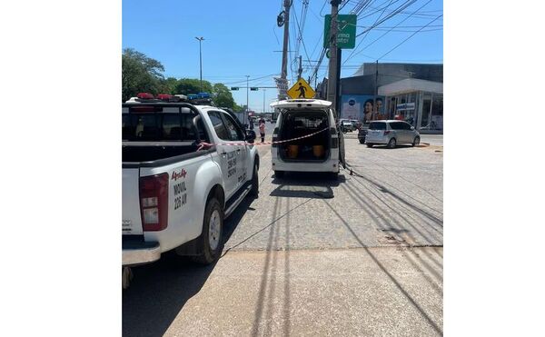 Motochorros asaltan millonaria suma a una camionero