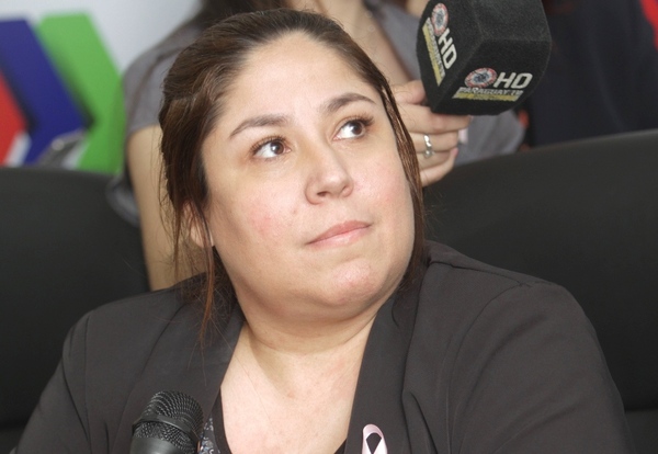 Caso agua tónica: Tribunal confirmó sentencia a Patricia Samudio y su esposo - Unicanal