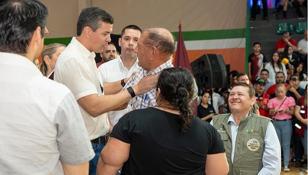 Gobierno oficializa transferencia de tierras de Marina Cue al Indert