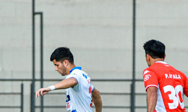 ¡Nacional gana y vuelve a presionar bien arriba!