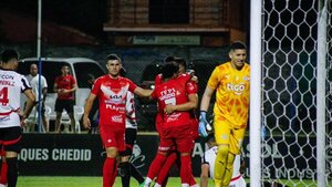 Ameliano gana y agudiza la crisis gumarela